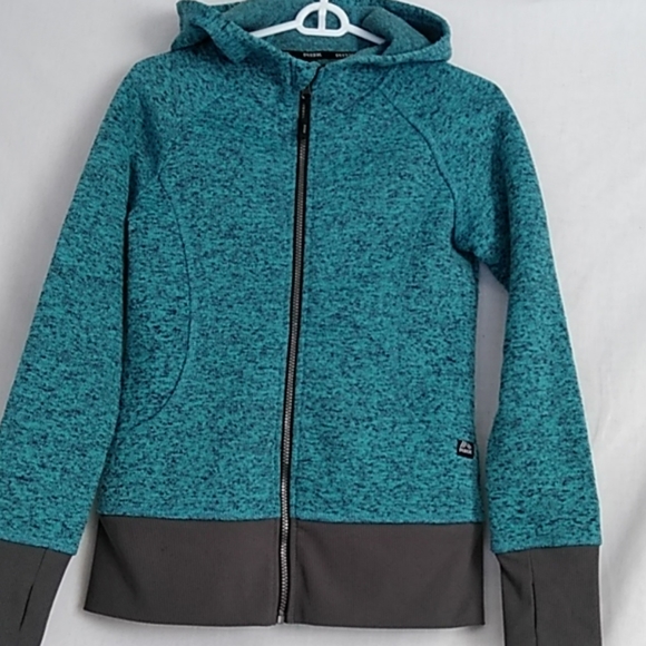 women's fleece jacket with thumb holes